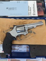 S&W 651 22 WMR - 5 of 8