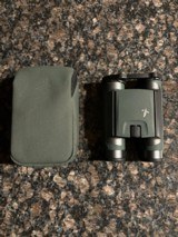 Swarovski CL 10x25 pocket binoculars