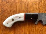 Damascus Steel Fixed skinning knife with bone handle - 4 of 8