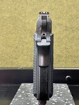 Colt 1911 Mark IV Series 80 Lightweight Commander .45 as new in box! - 13 of 16