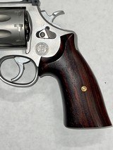 Smith & Wesson 627-5 Performance Center 8 Times .357 Magnum - 5 of 11