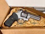 Smith & Wesson Model 625-3 4" with additional 5" barrel .45 ACP - 18 of 25