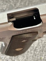 Colt MK IV SERIES 80 Combat Commander .45 - 3 of 18