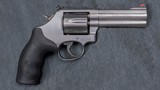 SMITH & WESSON 686-6 .357 Magnum 7-shot, 4" bbl. - 1 of 4