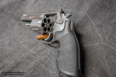 SMITH & WESSON MODEL 66-3 6