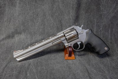 TAURUS STAINLESS .44 MAGNUM REVOLVER W/8 1/2