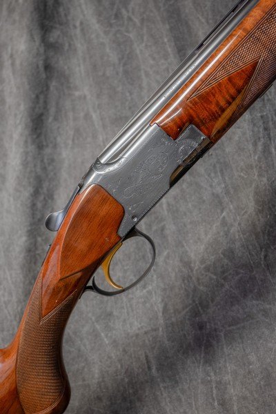 BROWNING LIGHTNING GRADE I SUPERPOSED 2-BBL. SET 20-GAUGE. - Image 1 of 8