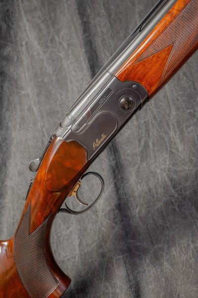 BERETTA 682 BLACK 12-GAUGE/28