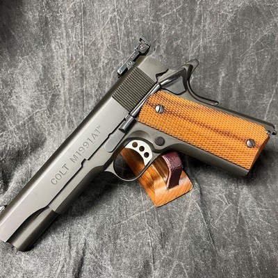 COLT 1991A1 SERIES 80 PISTOL - Image 2 of 5