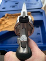 Smith & Wesson 460 Revolver - 3 of 12