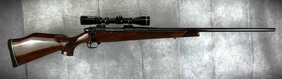 Weatherby Mark V Deluxe .378 Wby Mag • Japan-Howa-Southgate-1975 • Excellent Condition • Leupold Vari X III 2.5–8x • Tasteful Scrollwork