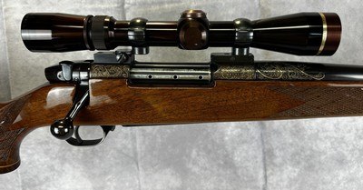 Weatherby Mark V Deluxe .378 Wby Mag • Japan-Howa-Southgate-1975 • Excellent Condition • Leupold Vari X III 2.5–8x • Tasteful Scrollwork - Image 3 of 19