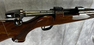 Weatherby Mark V Deluxe .378 Wby Mag • Japan-Howa-Southgate-1975 • Excellent Condition • Leupold Vari X III 2.5–8x • Tasteful Scrollwork - Image 15 of 19