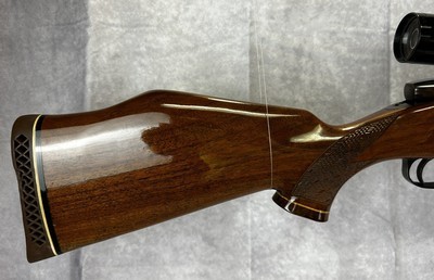 Weatherby Mark V Deluxe .378 Wby Mag • Japan-Howa-Southgate-1975 • Excellent Condition • Leupold Vari X III 2.5–8x • Tasteful Scrollwork - Image 5 of 19
