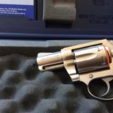 Colt Magnum Carry - 3 of 8