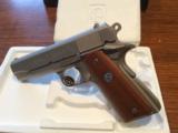 Colt Combat Commander
- 4 of 6