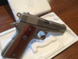 Colt Combat Commander
- 5 of 6