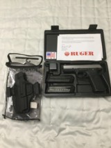 Ruger SR9 9mm with three clips and new holster - 3 of 12