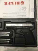 Ruger SR9 9mm with three clips and new holster - 2 of 12