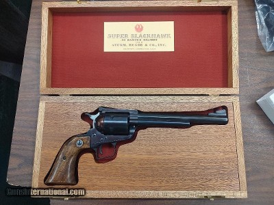 Ruger Long Frame Super Blackhawk 44 Magnum,98%,Rare High Polish