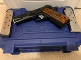 Smith & Wesson SW1911 E Series - 5 of 5