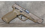 Smith & Wesson M&P9 M2.0 with Safety - 5 of 10