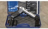 Beretta PX4 Storm .40 S&W - 1 of 16