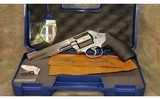 Smith & Wesson Model 686 - 6 - 1 of 15