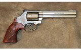 Smith & Wesson 686-6 - 1 of 13