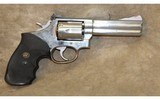 Smith & Wesson ~ 686 ~ 357 Mag - 1 of 4