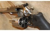 ~ Ruger ~ Super Redhawk 05502 ~ 44 Magnum ~ - 2 of 5