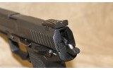 ~ Heckler & Koch ~ USP ~ 40 S&W ~ - 2 of 4
