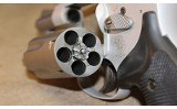 ~ Smith & Wesson ~ 642-2 ~ 38 Spec ~ - 4 of 6