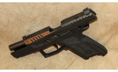~ CZ ~ P-09 C Nocturne ~ 9MM ~ - Image 4 of 5