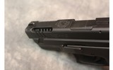 Springfield Armory ~ XD-40 ~ .40 S&W - 5 of 5