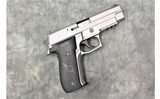 Sig Sauer ~ P226 ~ .40 S&W - 1 of 4