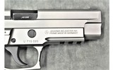 Sig Sauer ~ P226 ~ .40 S&W - 3 of 4