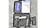 Sig Sauer ~ P226 ~ .40 S&W - 4 of 4