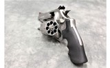 Smith & Wesson ~ 627-5 ~ .357 magnum - 4 of 5