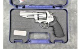 Smith & Wesson ~ 627-5 ~ .357 magnum - 3 of 5