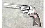 Smith & Wesson ~ 686-6 Plus Deluxe ~ .357 Magnum - 2 of 6