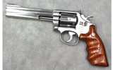 Smith & Wesson ~ 617 (no dash) ~ .22 Long Rifle - 2 of 6