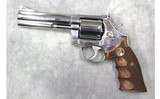 Smith & Wesson ~ 686-6 Plus ~ .357 Magnum - 2 of 6