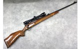 Weatherby ~ Mark V ~ .300 Weatherby Magnum - 1 of 16