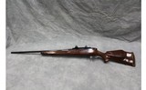 Weatherby Mark V ~.300 Weatherby Magnum~ - 1 of 13