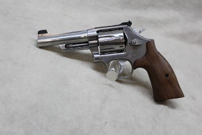 Smith & Wesson 686-7 ~.357 Magnum~ - Image 1 of 4