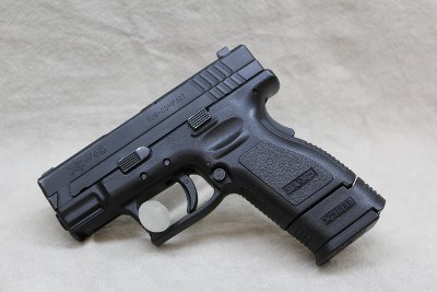 Springfield Armory XD-40 ~ .40 S&W ~ - Image 1 of 2