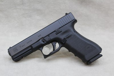 Glock 17 Gen 5 ~ 9mm Luger ~ - Image 1 of 2