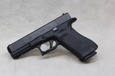 Glock 17 Gen 5 ~ 9mm Luger ~ - Image 1 of 2