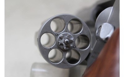 Taurus 856 ~ .38 Special ~ - Image 2 of 3